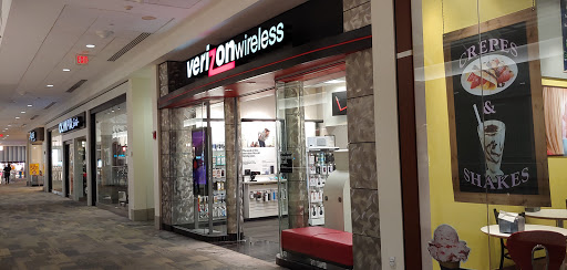 Cell Phone Store «Verizon», reviews and photos, 250 Granite St, Braintree, MA 02184, USA