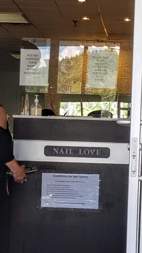 Shopping Mall «Route 6 Mall», reviews and photos, 650 Old Willow Ave, Honesdale, PA 18431, USA