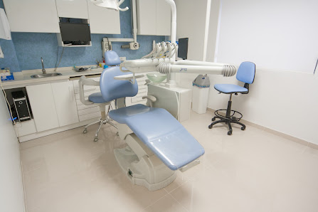 Clínica Dental Center Av. Andalucía, 3, 29400 Ronda, Málaga, España