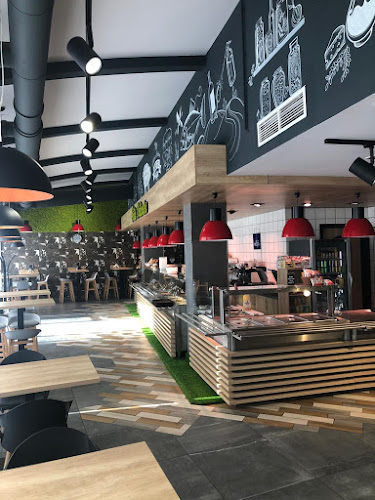 Opinii despre Deli Bistro în Pilisvörösvár - Étterem