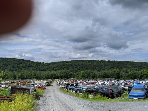 Salvage Yard «EZ Pull & Save Auto Parts», reviews and photos, 2401 Summer Valley Rd, New Ringgold, PA 17960, USA