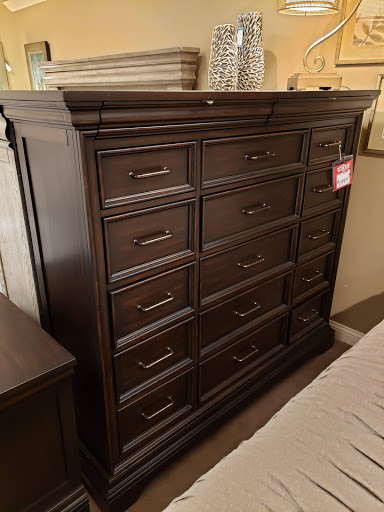 Home Goods Store «Godby Home Furnishings», reviews and photos, 14550 Mundy Dr, Noblesville, IN 46060, USA