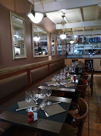 Atmosphère du Restaurant français Le Bistrot de Claude à Cognac - n°16