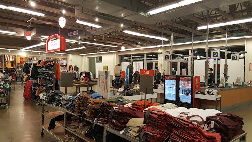 Clothing Store «Old Navy», reviews and photos, 3115 SW Cedar Hills Blvd, Beaverton, OR 97005, USA
