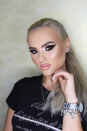 Fodor Bianca make-up&cosmetica - Salon de înfrumusețare