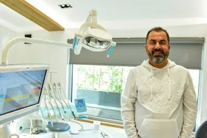 Diş Hekimi Fethi Bayar Dental Clinic Denizli image