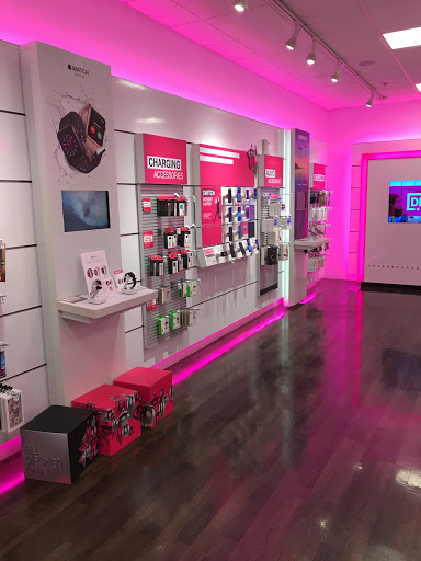 Cell Phone Store «T-Mobile», reviews and photos, 35020 Newark Blvd, Newark, CA 94560, USA