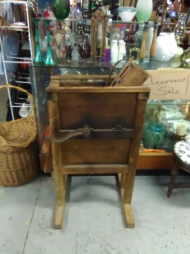 Flea Market «Southcoast Flea Market», reviews and photos, 251 Brook St, New Bedford, MA 02745, USA