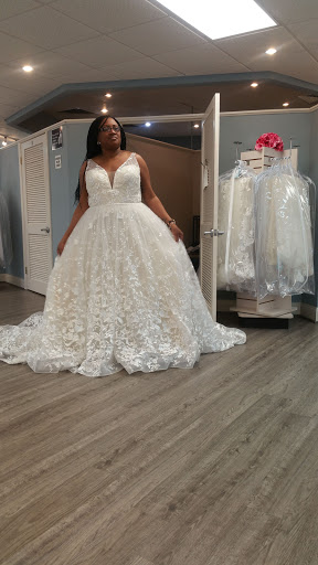 Bridal Shop «Ballew Bridal & Formal Salon», reviews and photos, 547 W Poplar Ave, Collierville, TN 38017, USA