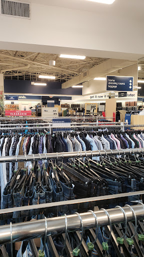Clothing Store «Ross Dress for Less», reviews and photos, 1990 S University Dr, Davie, FL 33324, USA