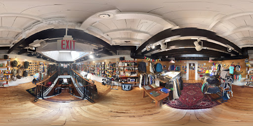 Sporting Goods Store «Half-Moon Outfitters Inc», reviews and photos, 280 King St, Charleston, SC 29401, USA