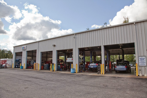 Auto Repair Shop «West Service Center, Inc. / West Towing & Hauling», reviews and photos, 904 Cavalier Blvd, Chesapeake, VA 23323, USA