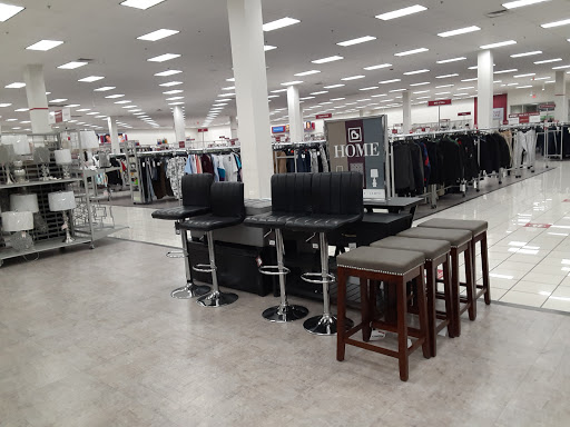 Clothing Store «Burlington Coat Factory», reviews and photos, 6120 Northwest Hwy, Crystal Lake, IL 60014, USA