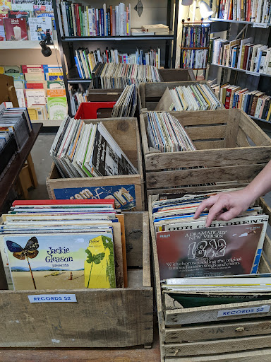 Non-Profit Organization «Drop Inn Resale Store Iowa City», reviews and photos, 1650 Sycamore St, Iowa City, IA 52240, USA