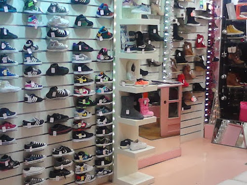 Magasin de chaussures Pink Shoes Nîmes