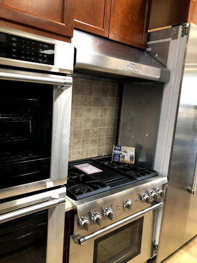 Appliance Store «Smithtown Appliance Co», reviews and photos, 25 E Main St, Smithtown, NY 11787, USA