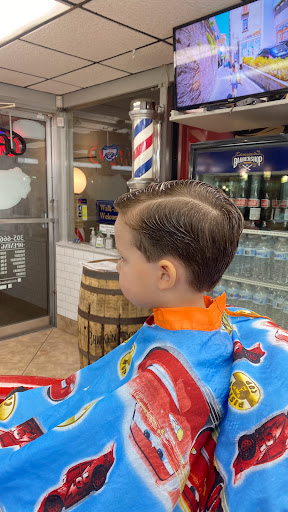 Barber Shop «Classic Barbers Shop», reviews and photos, 6226 S Dixie Hwy, South Miami, FL 33143, USA