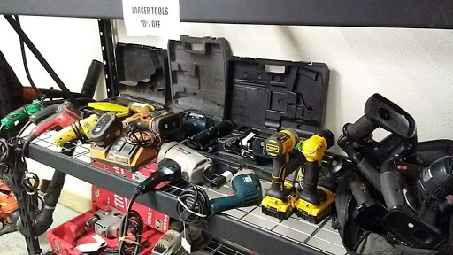 Pawn Shop «Newport Pawn Shop», reviews and photos, 224 SW Coast Hwy, Newport, OR 97365, USA