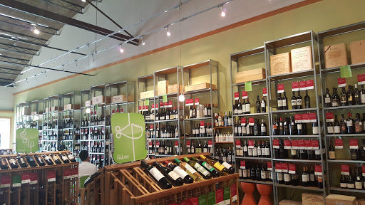 Wine Store «House Wine», reviews and photos, 644 High St, Columbus, OH 43085, USA