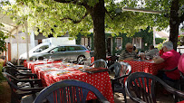 Atmosphère du Restaurant la Taverne Rustique à Saint-Chef - n°3
