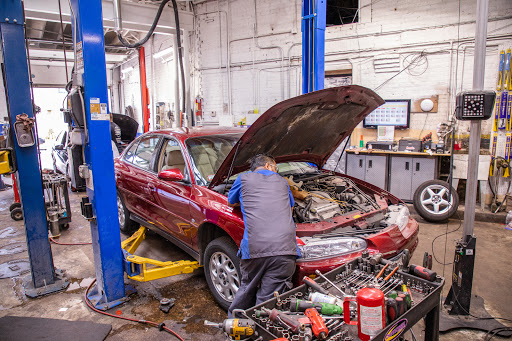 Auto Repair Shop «Norwood Auto Service», reviews and photos, 6055 N Northwest Hwy, Chicago, IL 60631, USA