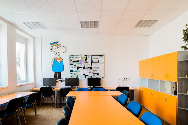 INFIS — Střední škola informatiky a finančních služeb