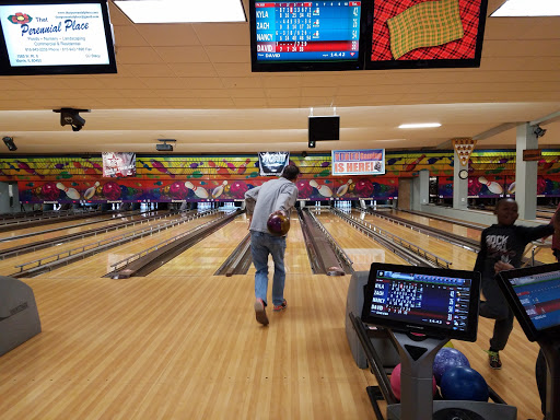 Bowling Alley «Echo Bowling Lanes», reviews and photos, 220 Bedford Rd # 1, Morris, IL 60450, USA