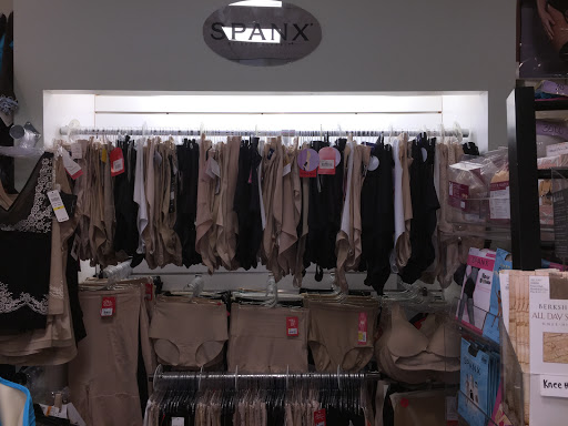 Lingerie Store «Lingerie By Susan», reviews and photos, 9 Lincoln Hwy, Edison, NJ 08820, USA