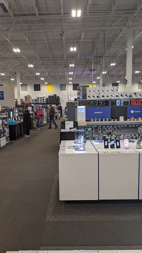 Shopping Mall «Shops at CenterPoint», reviews and photos, 3665 28th St SE, Grand Rapids, MI 49512, USA