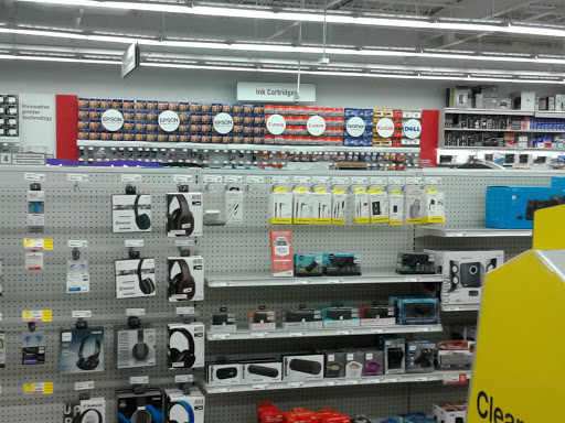 Office Supply Store «Staples», reviews and photos, 1525 S Willow St, Manchester, NH 03103, USA