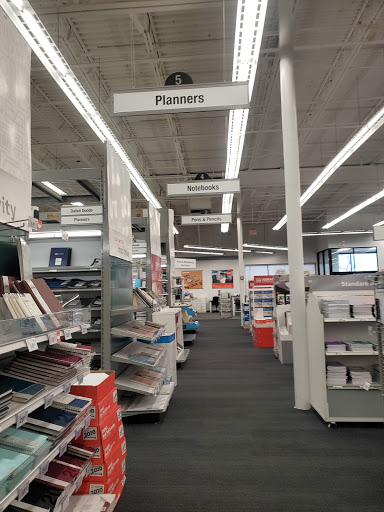 Office Supply Store «Staples», reviews and photos, 322 S College Rd, Wilmington, NC 28403, USA