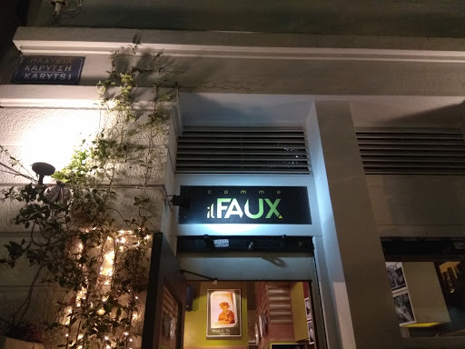 Comme il FauX Bar