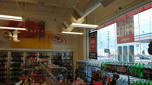 Gas Station «Thorntons», reviews and photos, 7301 Kingsgate Way, West Chester Township, OH 45069, USA