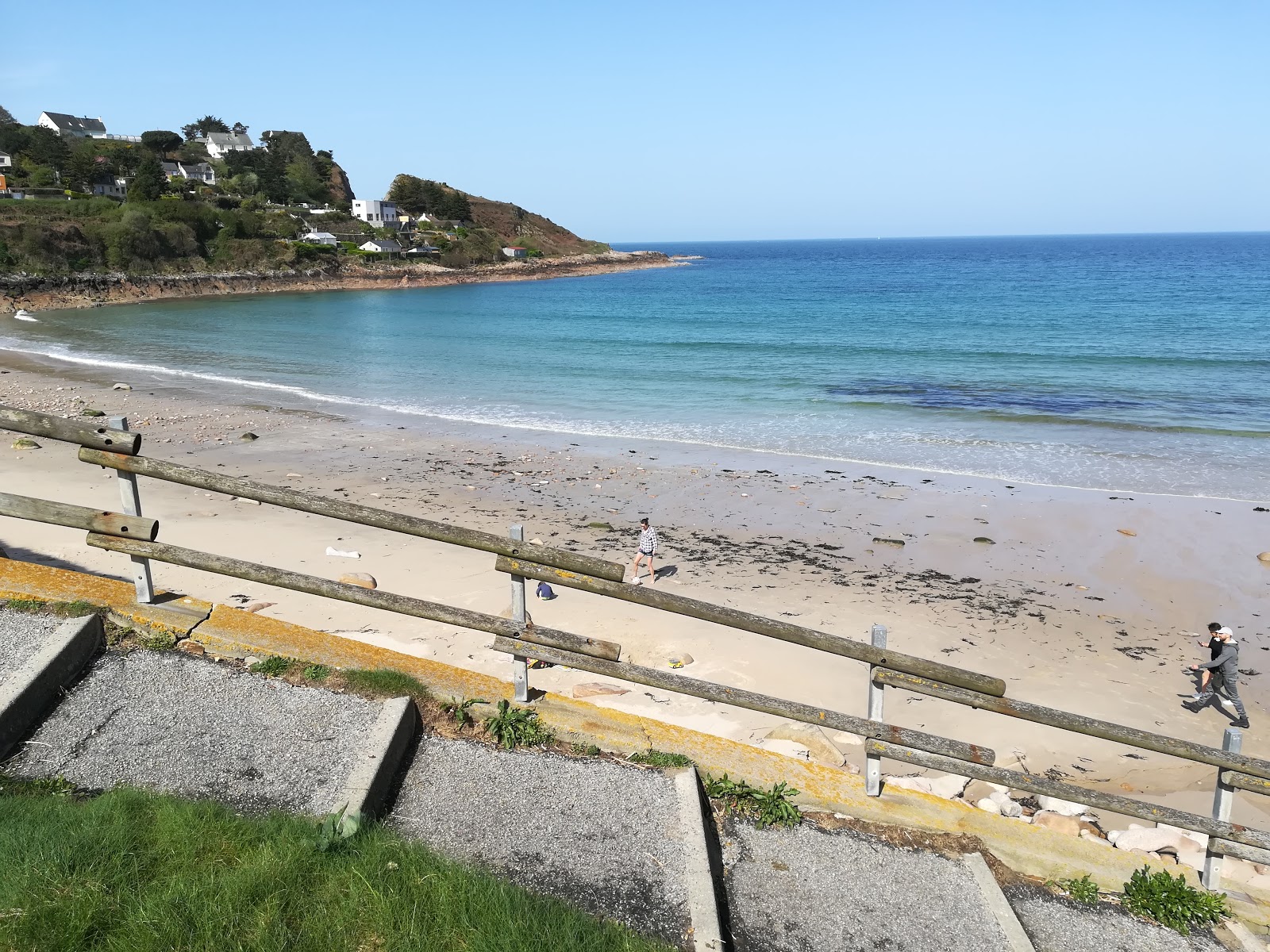 Fotografie cu Plage de l'Anse du Brick cu mic golf