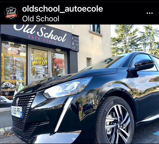 Old Ecole Auto-Ecole à Écouen, Val-d’Oise