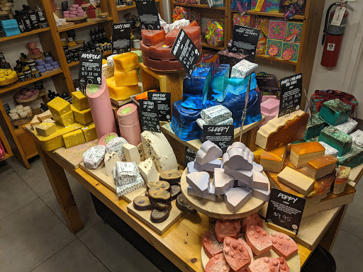 Cosmetics Store «Lush», reviews and photos, 4200 Conroy Rd, Orlando, FL 32839, USA