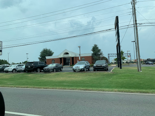 Credit Union «OECU - Oklahoma Employees Credit Union - NW Expressway Branch», reviews and photos