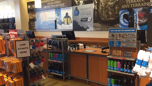 Sportswear Store «Columbia Sportswear Outlet Store at Outlets at Anthem», reviews and photos, 4250 W Anthem Way, Phoenix, AZ 85086, USA