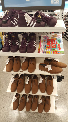 Clothing Store «Ross Dress for Less», reviews and photos, 12115 Biscayne Blvd, North Miami, FL 33181, USA