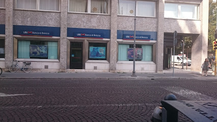 Banca Intesa Sanpaolo - Banca in Udine, Ente di decentramento regionale di Udine, Italia