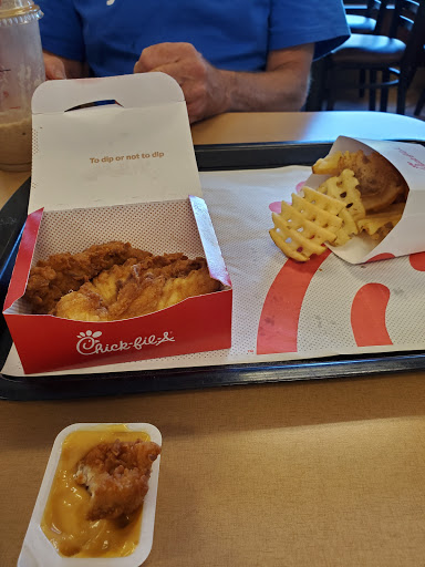 Fast Food Restaurant «Chick-fil-A», reviews and photos, 301 E Loop Rd, Wheaton, IL 60189, USA