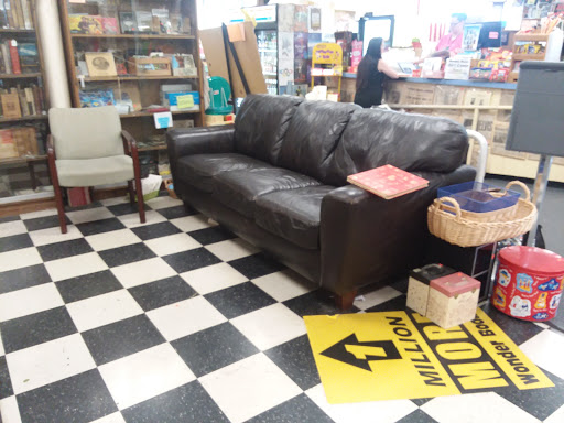 Book Store «Wonder Book & Video», reviews and photos, 1306 W Patrick St, Frederick, MD 21703, USA