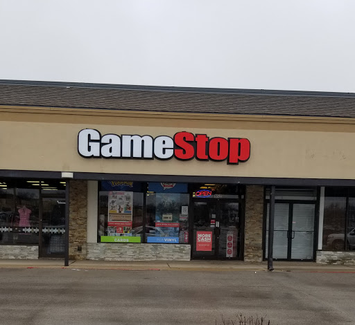 Video Game Store «GameStop», reviews and photos, 152 W Roosevelt Rd, Villa Park, IL 60181, USA