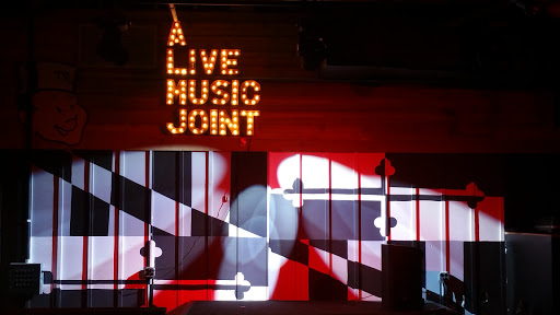 Live Music Bar «Tin Roof», reviews and photos, 32 Market Pl, Baltimore, MD 21202, USA