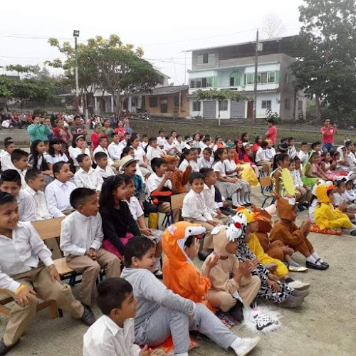 Escuela "15 de Agosto" - Guayas