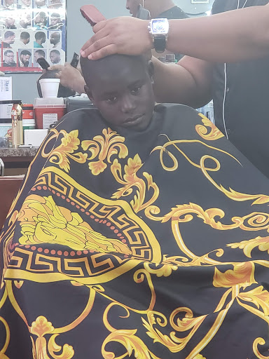 Barber Shop «Bladez Barber Shop», reviews and photos, 6825 Pembroke Rd, Pembroke Pines, FL 33023, USA