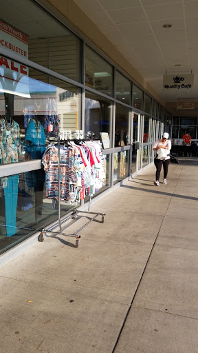 Shopping Mall «Waterloo Premium Outlets», reviews and photos, 655 NY-318, Waterloo, NY 13165, USA