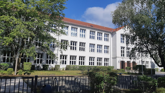 Alexander S. Puschkin Gymnasium Hennigsdorf Rathenaustraße 43, 16761 Hennigsdorf, Deutschland