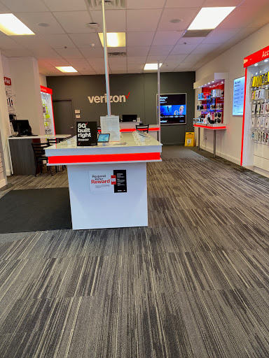 Cell Phone Store «Verizon Authorized Retailer, TCC», reviews and photos, 525 Beckett Rd #1, Swedesboro, NJ 08085, USA