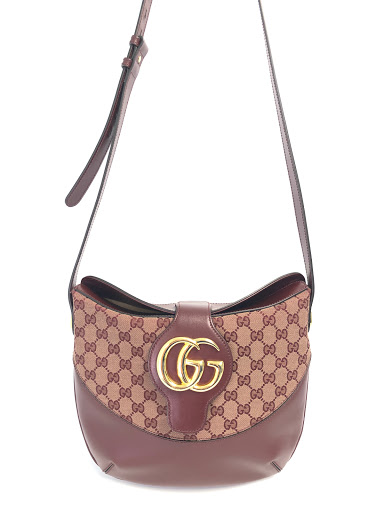 Pawn Shop «Sterling & Knight Jewelry & Pawn», reviews and photos, 109 E St Charles Rd, Villa Park, IL 60181, USA